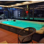 Luxury Acrylic Eco-Friendly 6-Person Outdoor Pool Spa with High-End Hot Tubs for Resort Development